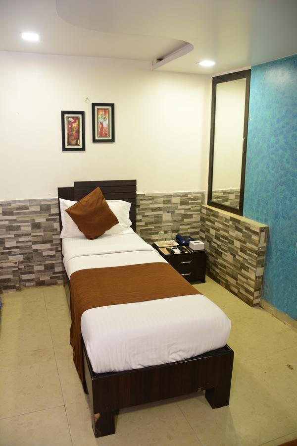 Hotel K.C Residency Mumbai Dış mekan fotoğraf